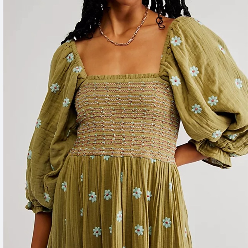 Puffed sleeve Floral Dress
